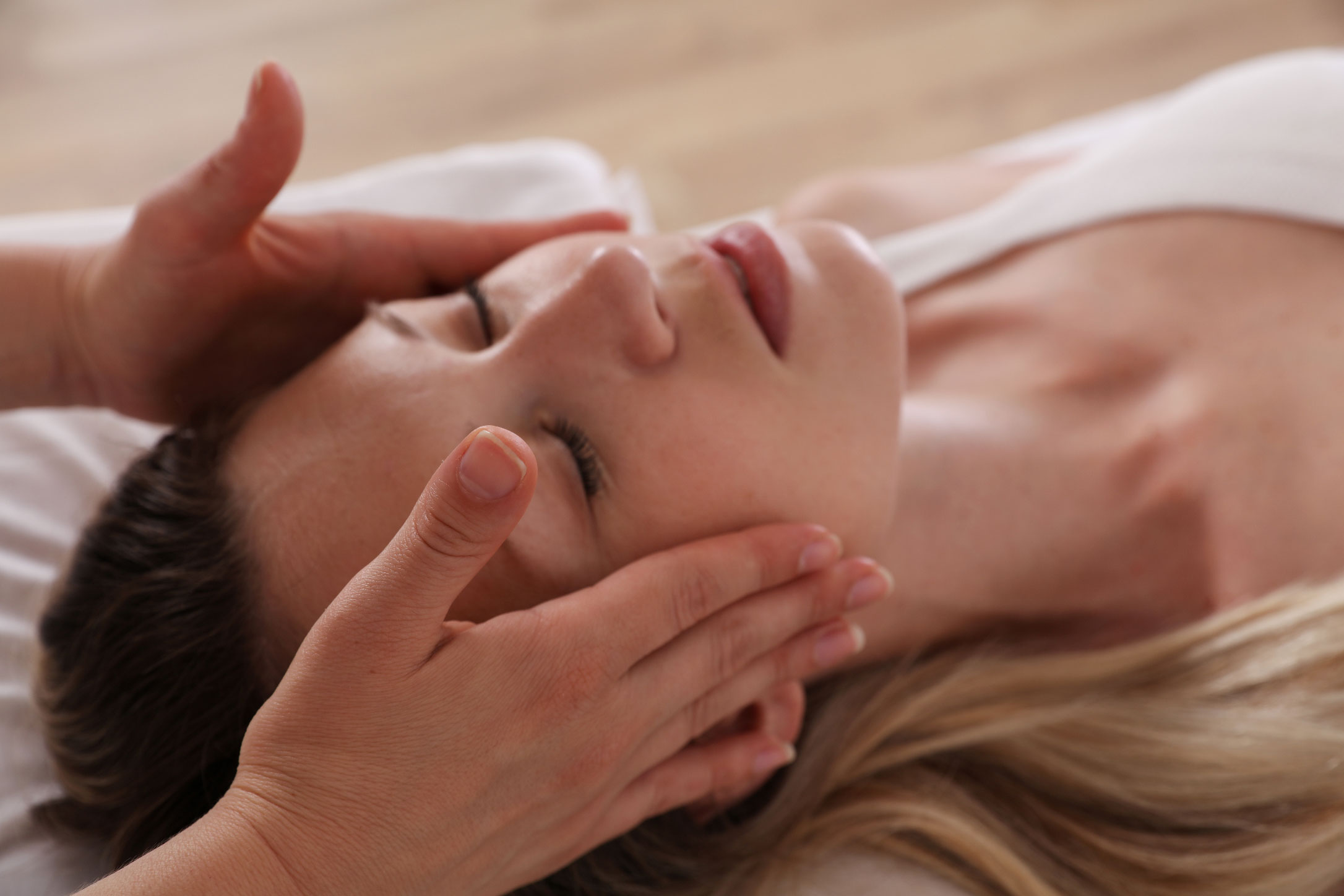 headmassage_227322914.jpg